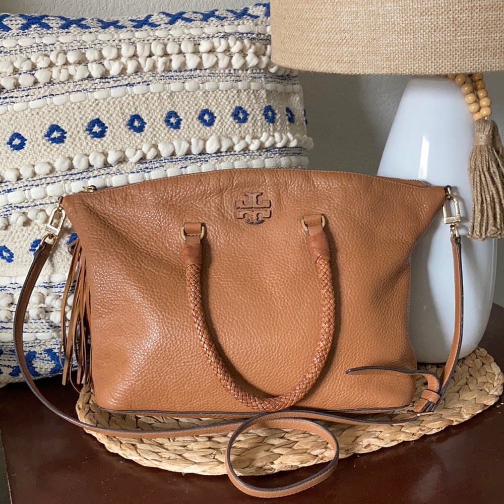 EUC Tory Burch crossbody bag. Adjustable removable straps. Shoulder bag. Handbag